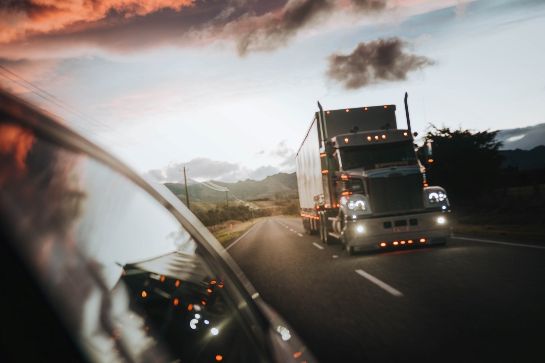 find customers for a trucking company